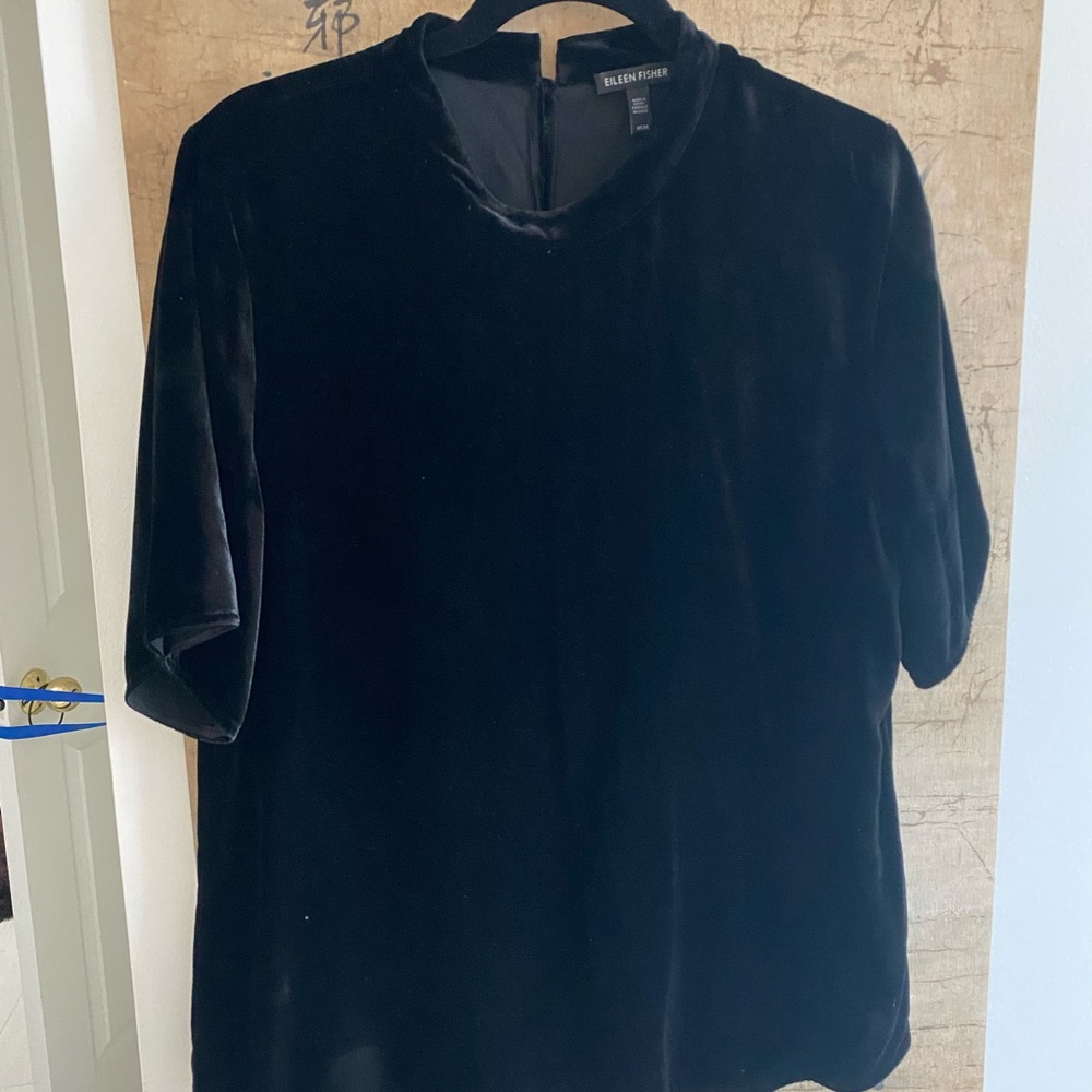 Black velvet button back top